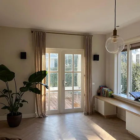 Вилла Luxurious Sunny