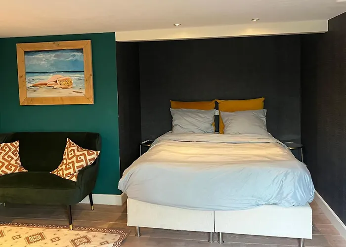 فيلة Luxurious Sunny